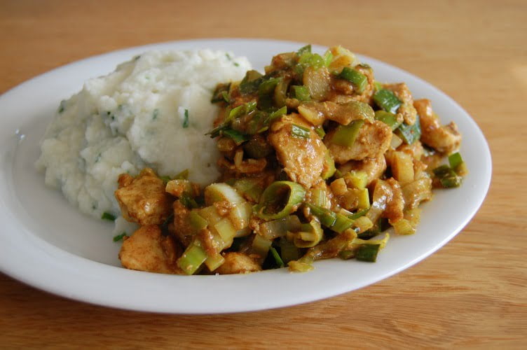 Kipcurry met bloemkoolpuree