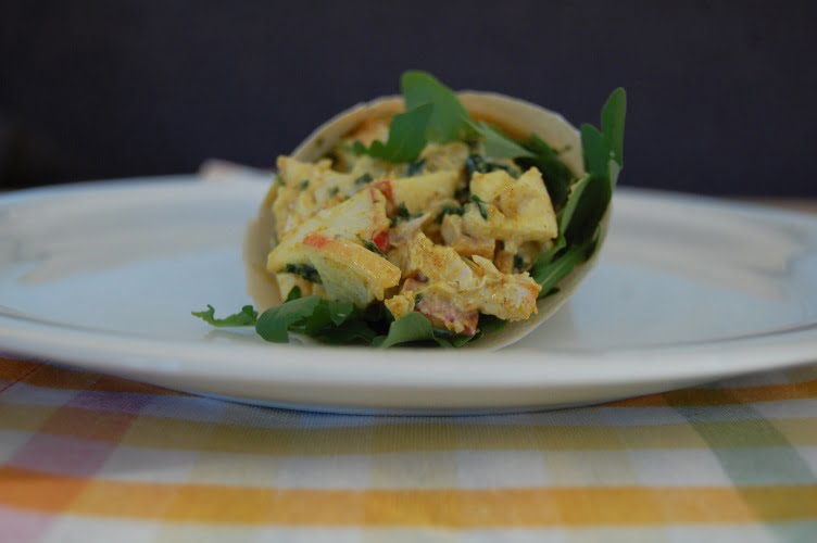 Paleo Wrap met kip-kerrie salade