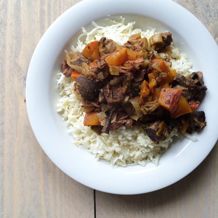 Stoofvlees met bloemkoolrijst. Glutenvrij genieten!