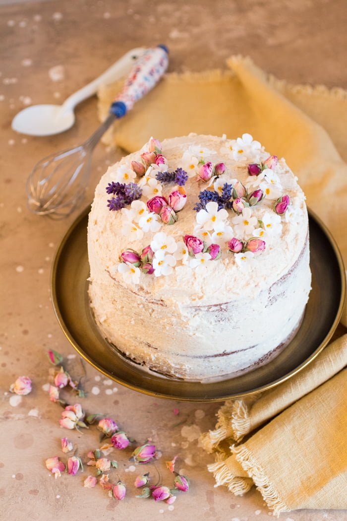 Witte Chocoladetaart met Rozenwater