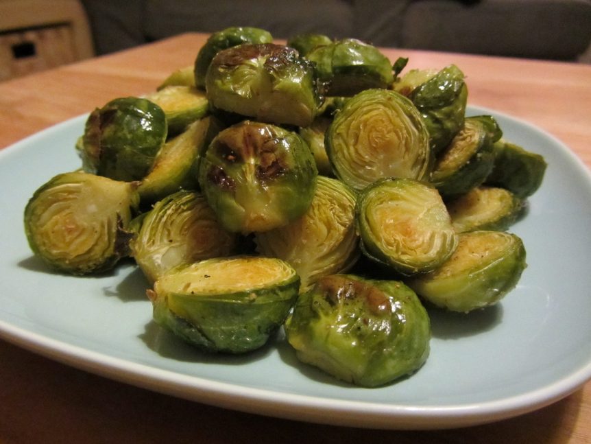 geroosterde spruitjes met knoflook