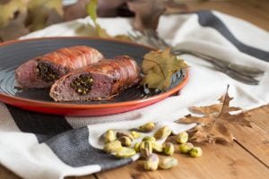Hazenrug met bacon en pistache
