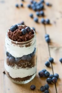Blauwe Bessen Parfait met Chocoladekruimels