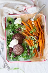 Spicy Wortelfrietjes met Hamburgers