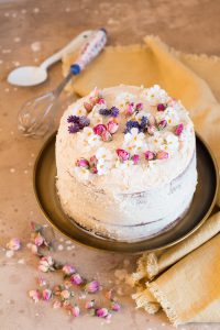 Witte Chocoladetaart met Rozenwater