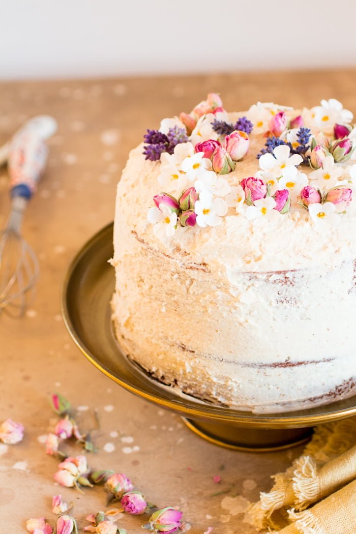 Witte Chocoladetaart met Rozenwater